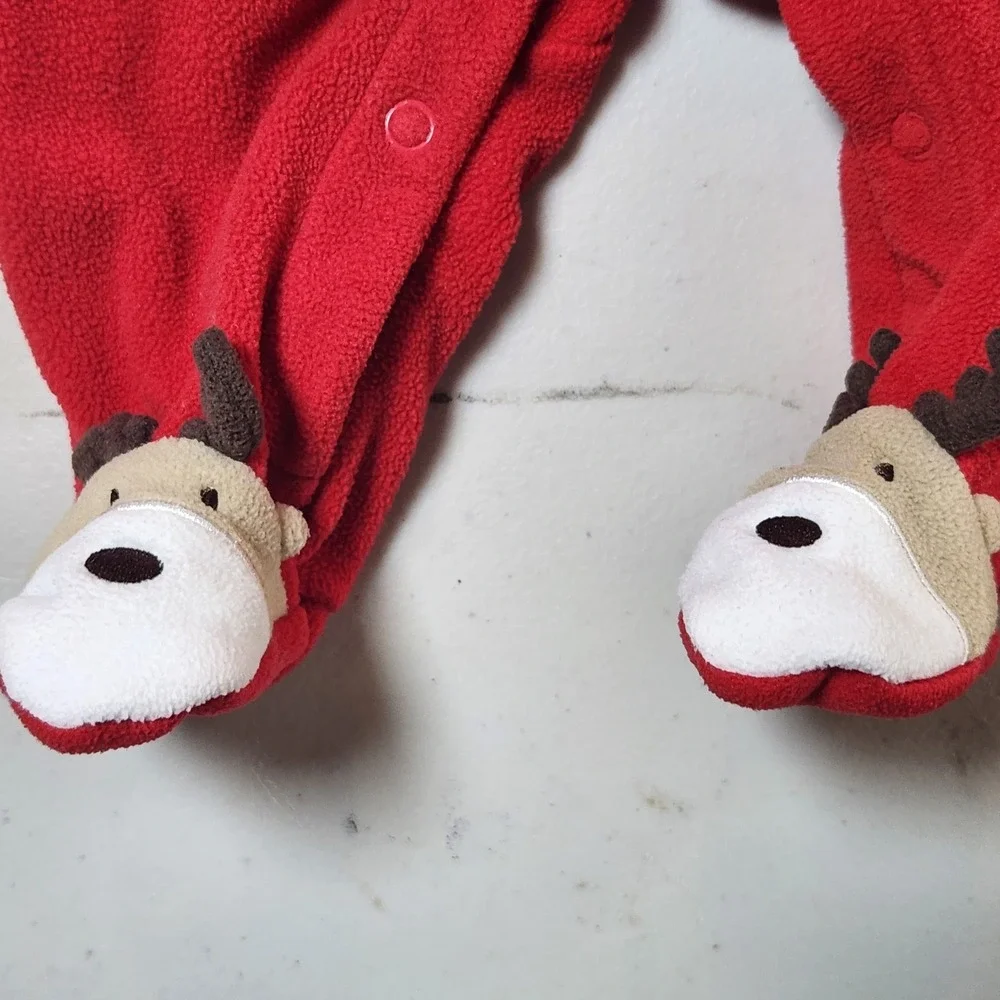 Carter's Newborn Santas Favorite Sleeper Reindeer Feet Button Up W/Non-Match Bib
